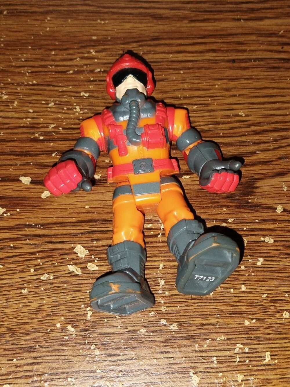 Fisher-Price Rescue Heroes Orange and Red Pilot Action Figure Mattel (2010)